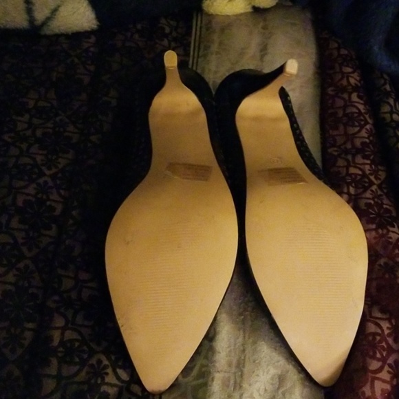 Pumps - Picture 2 of 3